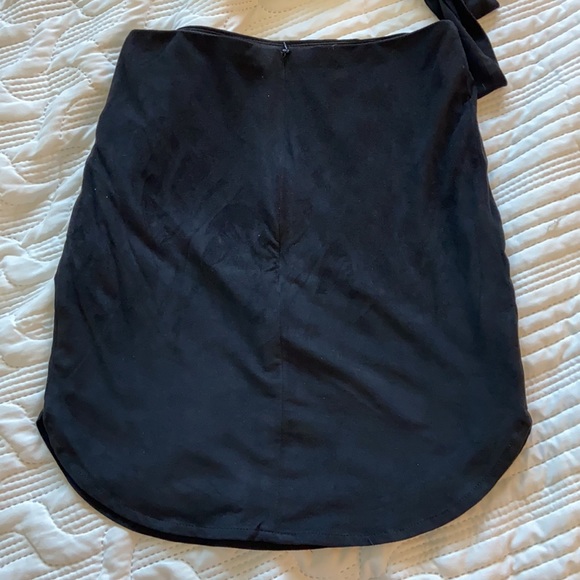 Blue floral halter crop and skirt set - Picture 5 of 6